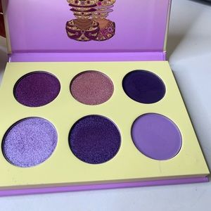 Juvia’s Place The Violets Eyeshadow Palette